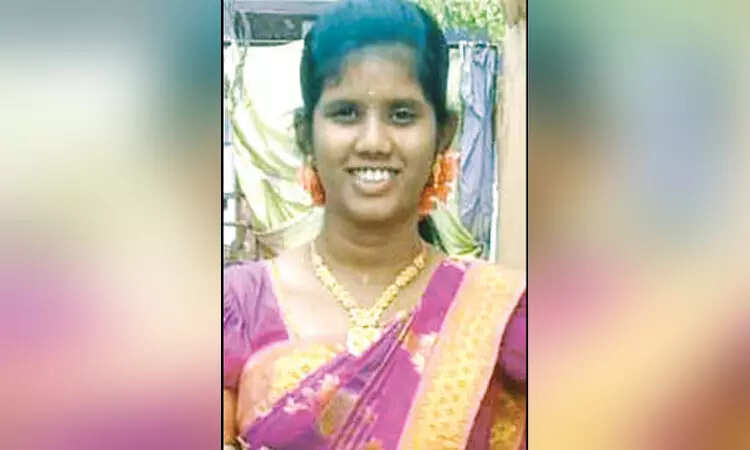 கல்லூரி மாணவி தற்கொலை... காதலன் இறந்த சோகத்தில் விபரீதம்!