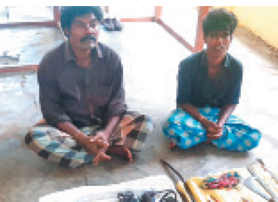 வட போச்சே.... மறந்த ஸ்பேனரை எடுக்க வந்து வசமாக சிக்கிய திருடர்கள்.. !!