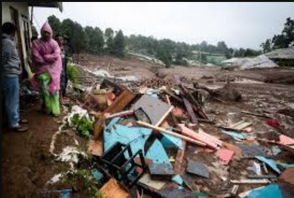 நிலச்சரிவில் 8 பேர் பலி; 82 பேர் மாயம்... தேடும் பணிகள் தீவிரம்!