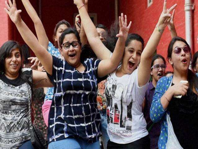 மாணவர்கள் உற்சாகம்!! கல்லூரிகளுக்கு 5 நாட்கள் தொடர் விடுமுறை!!