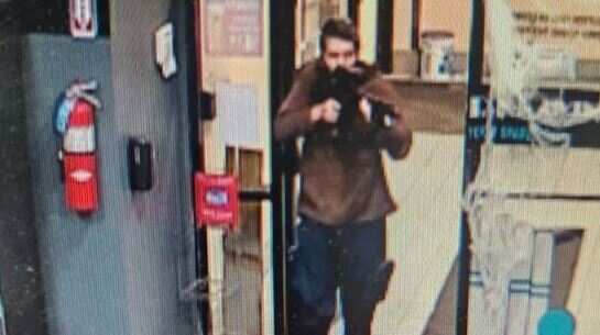 அடுத்தடுத்து நடத்தப்பட்ட பயங்கரமான துப்பாக்கிச் சூடு.. 22 பேர் பரிதாபமாக பலியான சோகம்..!!