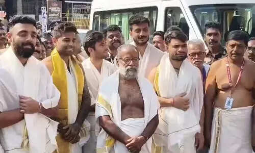 இந்திய வீரர்கள் பத்மநாப கோவிலில் சாமி தரிசனம்!