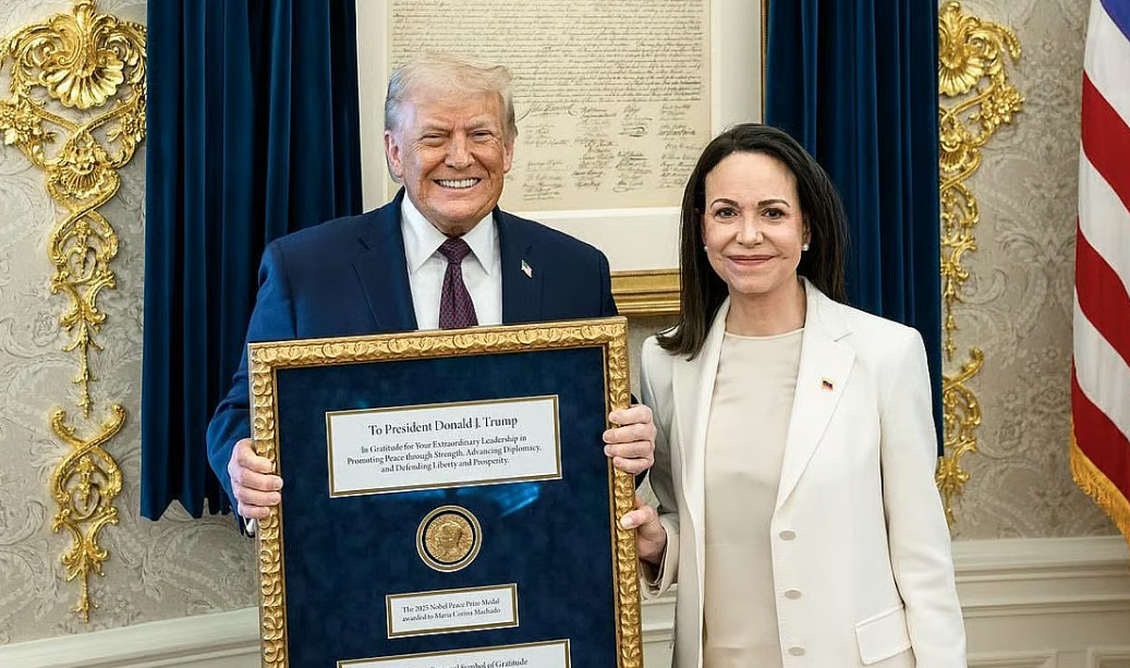 ட்ரம்ப்புக்கு நோபல் பரிசை வழங்கிய மச்சாடோ!