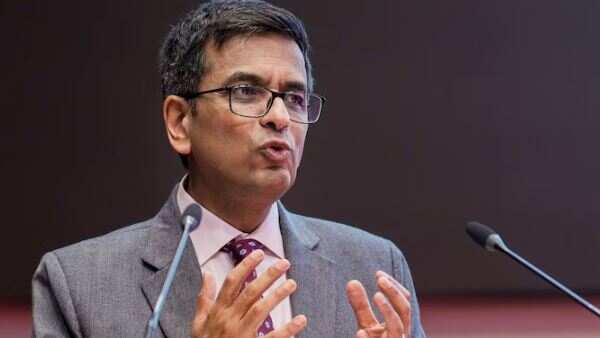 அரசு பங்களாவை 2 வாரத்தில் காலி செய்து விடுவேன்... முன்னாள் தலைமை நீதிபதி சந்திரசூட்!