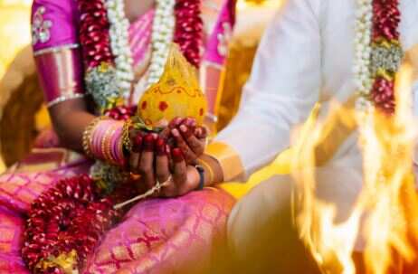 விடிஞ்சா கல்யாணம்... தோழியை பலாத்காரம் செய்த ஆண் நண்பர்... திருமணத்தை நிறுத்திய மணமகனின் பெற்றோர்!