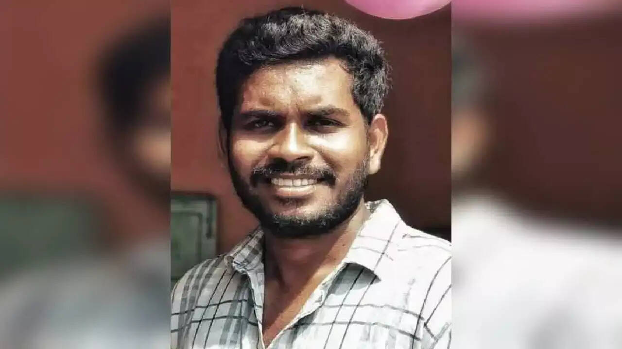 கல்யாணம் கூட ஆகலயே... மின்னல் தாக்கி இளைஞர் உடல் கருகி பலி... கதறித் துடித்த பெற்றோர்... !!