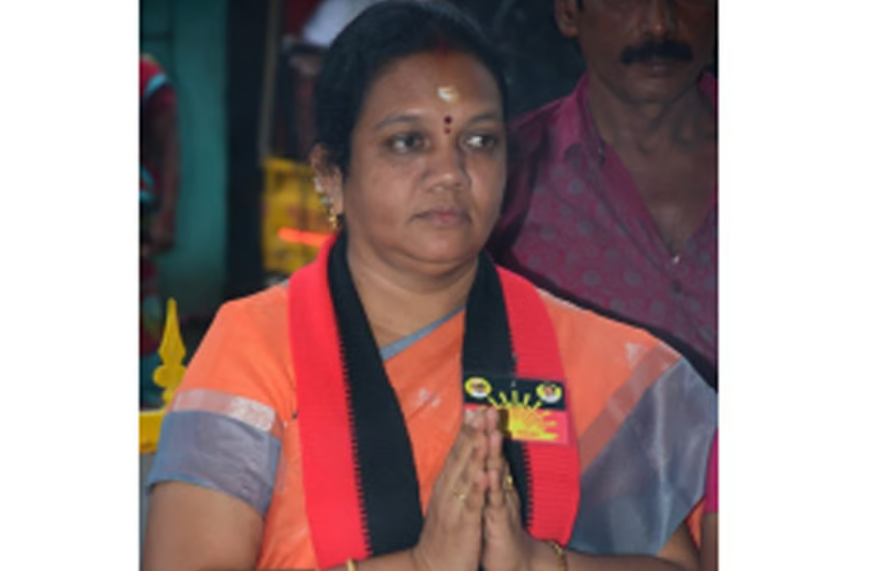 மதுரை மேயர் இந்திராணி பொன்வசந்த் ராஜினாமா !