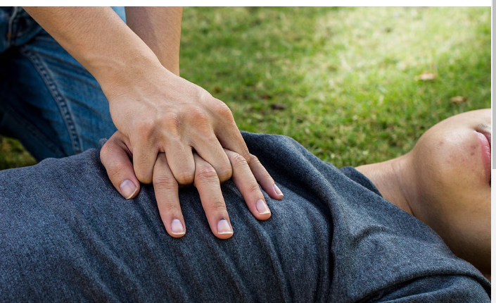 16 வயசு தான்... பள்ளி மாணவன் மாரடைப்பால் உயிரிழப்பு.. பெரும் சோகம்!