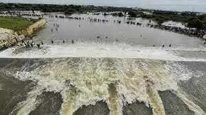 செம்பரம்பாக்கம் ஏரியில் இருந்து 2000 கன அடி நீர் திறப்பு!! கரையோர மக்களுக்கு எச்சரிக்கை!!