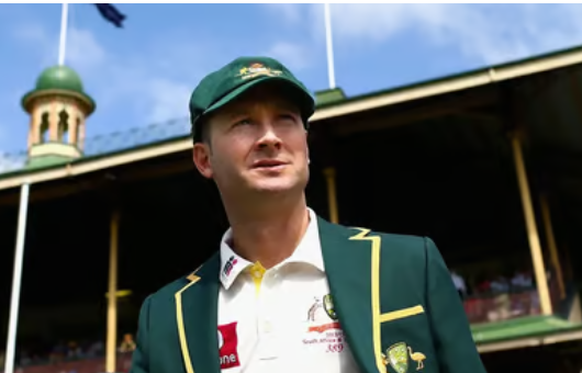 சூப்பர்... முன்னாள் கிரிக்கெட் வீரர் மைக்கேல் கிளார்க்குக்கு வாழ்நாள் சாதனையாளர் விருது... குவியும் வாழ்த்துக்கள் !