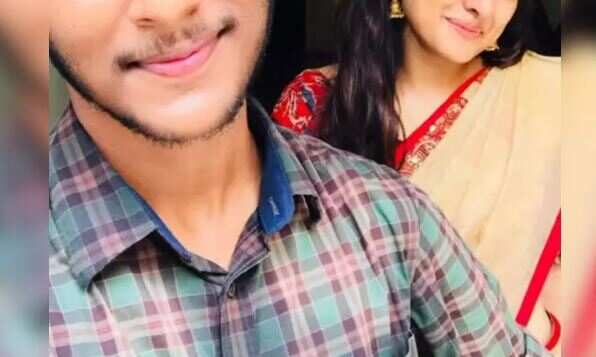 பிரபல நடிகையின் தம்பி ஹீரோவாக அறிமுகம்... டைட்டில் போஸ்டர் வெளியீடு!