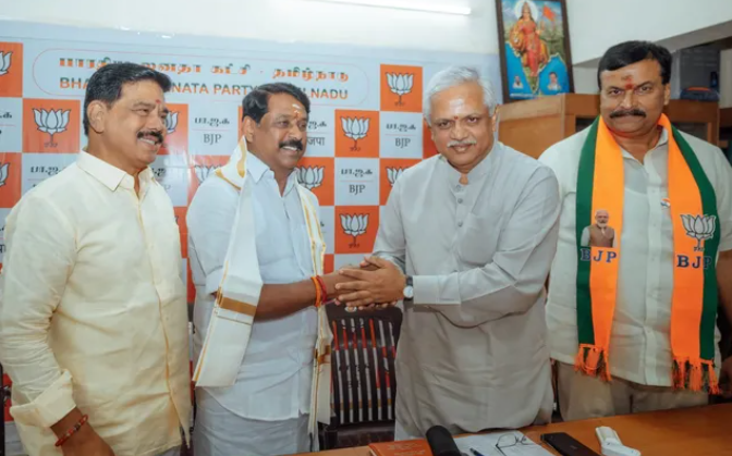 ஏப்ரல் 15 க்குள் தமிழகத்தில் தேர்தல்... பாஜக கூட்டத்தில் கசிந்த தகவல்!