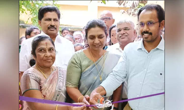 தான் படித்த பள்ளிக்கு புதிய வகுப்பறை கட்டிடம் கட்டிக் கொடுத்த இஸ்ரோ பெண் விஞ்ஞானி!