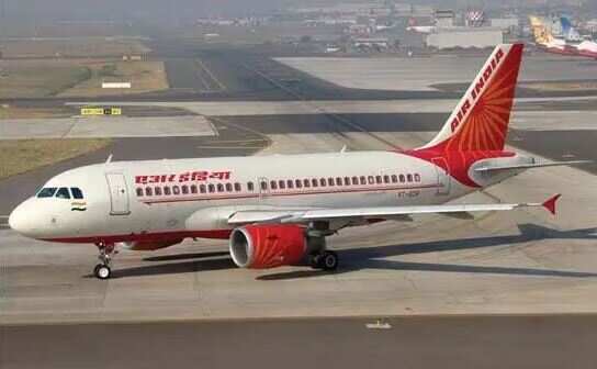 இந்தியா முழுவதும் 70 விமானங்கள் ரத்து... ஏர் இந்தியா ஊழியர்கள் திடீர் வேலை நிறுத்தம்!