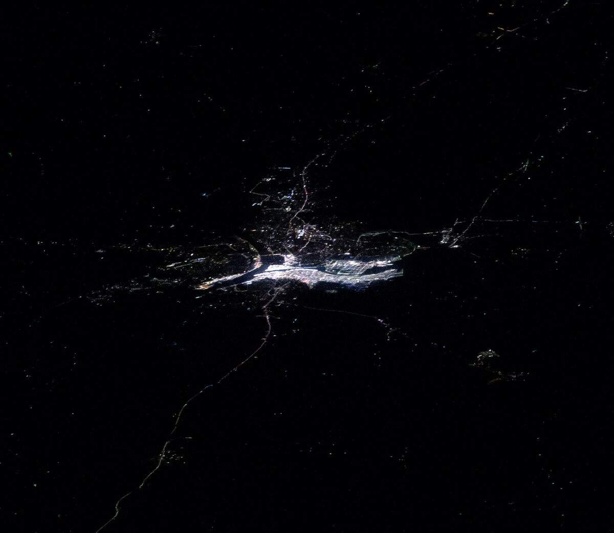 சூப்பர்... விண்வெளியில் மகா கும்பமேளா... நாசா வீரர் புகைப்படங்கள் வெளியீடு!