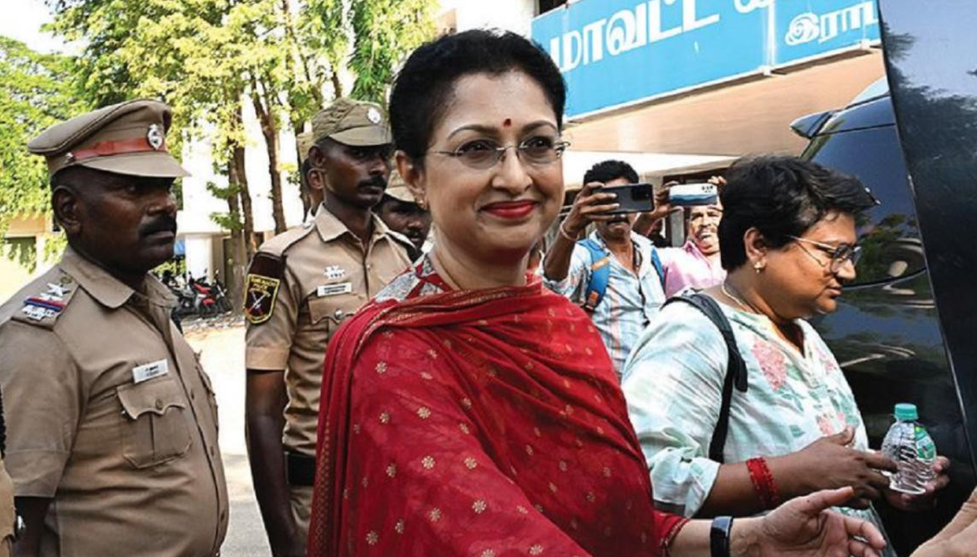 நடிகை கௌதமியிடம் போலீசார் ஒரு மணி நேரம் கிடுக்கிப்பிடி விசாரணை... நில மோசடி புகார்!