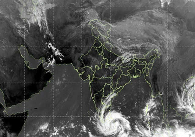 3 மணி நேரத்தில் வலுவிழக்கிறது டிட்வா புயல்... !