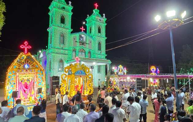 சாத்தான்குளம் புனித சந்தியாகப்பர் ஆலயத் திருவிழா சப்பர பவனி!