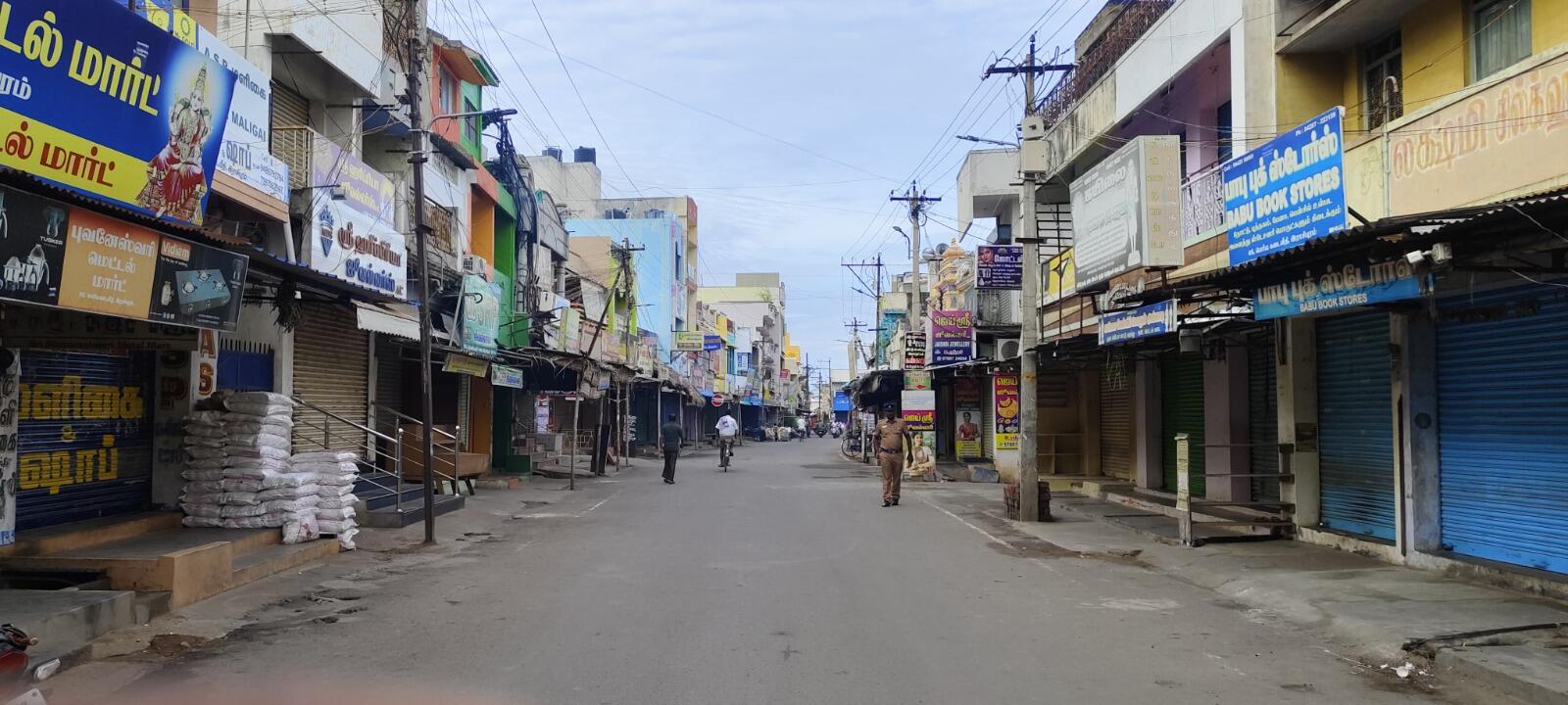 முழு கடையடைப்பு போராட்டம்; வெறிச்சோடி காணப்படும் சாலைகள்.. இயல்புவாழ்க்கை பாதிப்பு!