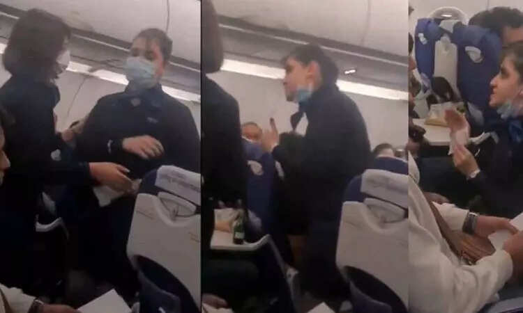 வைரல் வீடியோ!! ” நான் உனக்கு வேலைக்காரி இல்ல!!” நடுவானில் விமானபணிப்பெண்ணுக்கும், பயணிக்கும் மோதல்!!