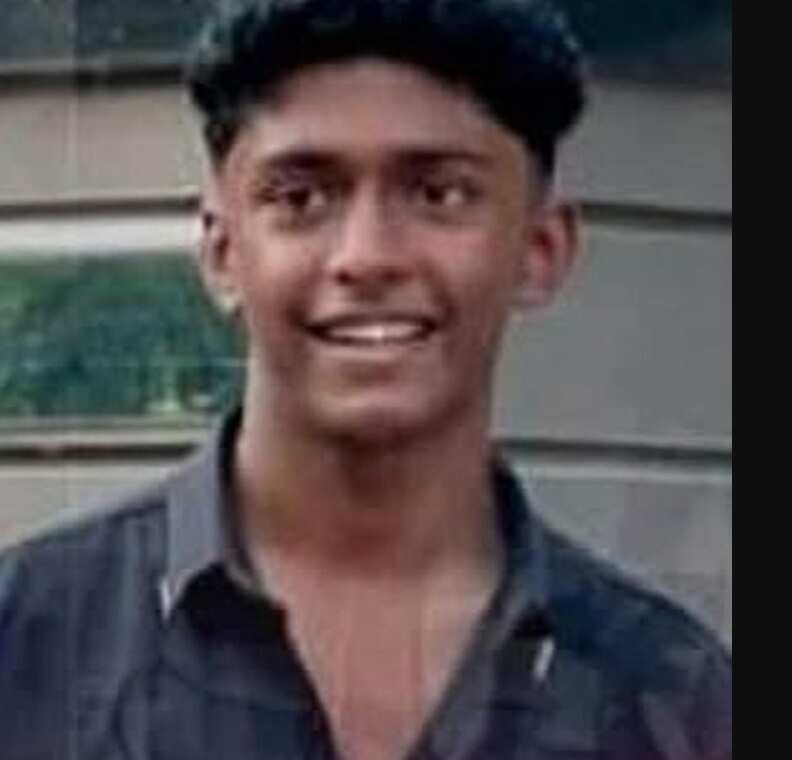 பள்ளிகளில் தொடரும் சோகம்... நண்பர்களுக்கிடையே ஏற்பட்ட மோதலில் 10 ம் வகுப்பு மாணவர் பலி... 5 மாணவர்கள் கைது!