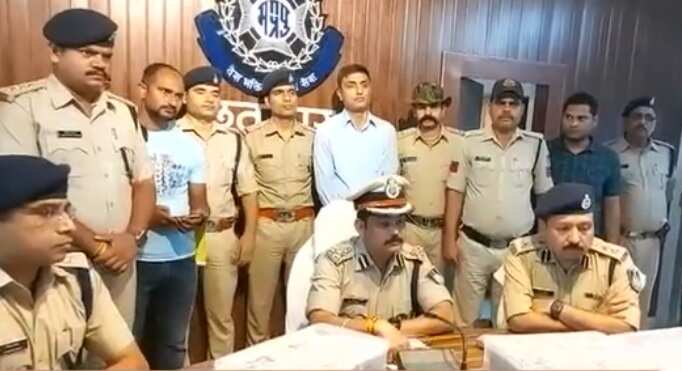 பகீர்!! யூடியூப் பார்த்து கோடிகோடியாய் கொள்ளையடித்த மாணவர்கள் !!