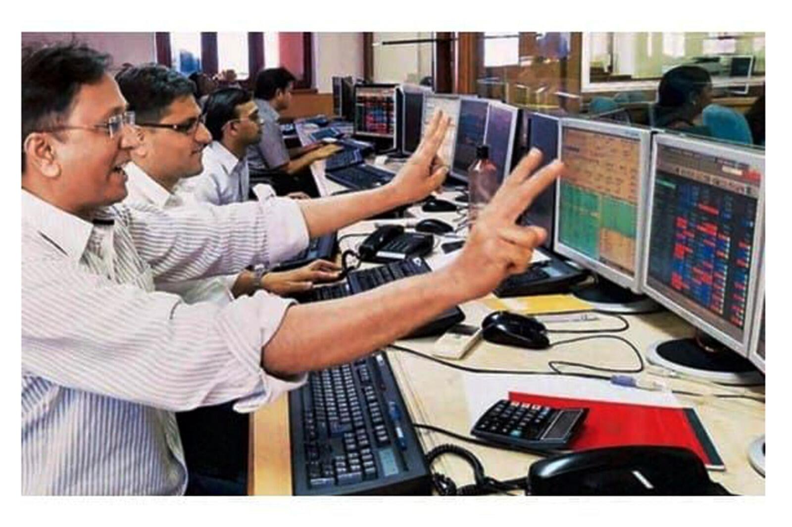 முதலீட்டாளர்கள் உற்சாகம்... அப்பர் சர்க்யூட் ஷேர்களின் நிகர லாபம் 2935 சதவிகிதம் அதிகரித்த பின் மீண்டும் அப்பர் சர்க்யூட்!