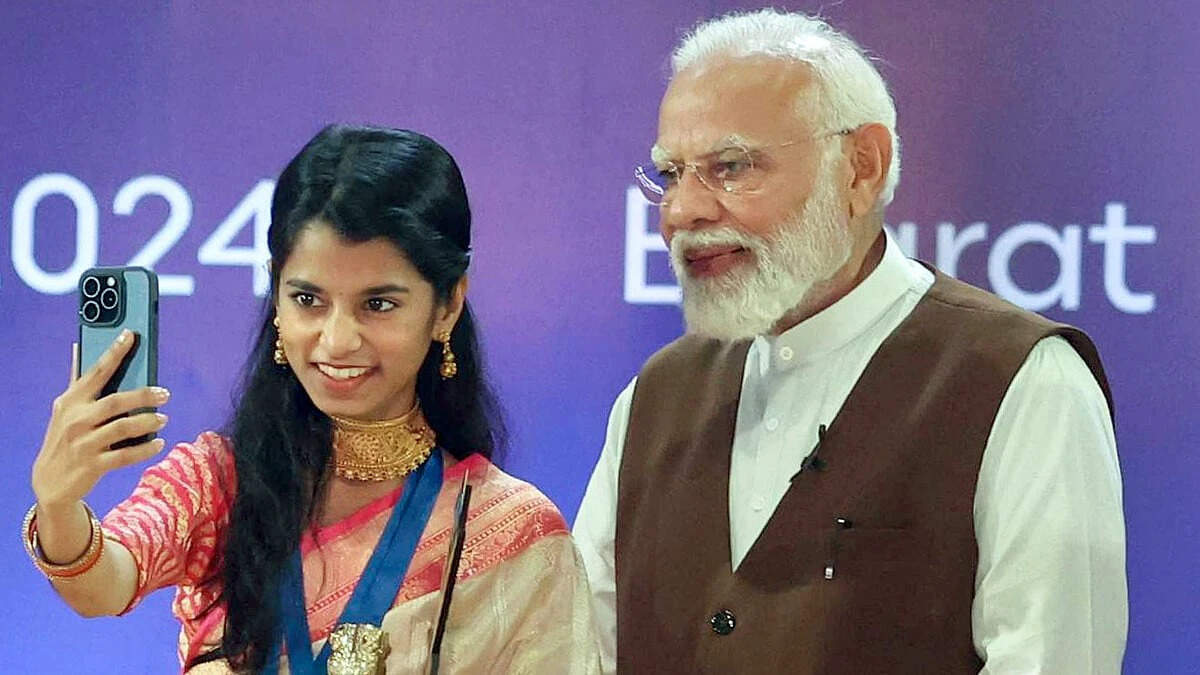 அலிநகர் சீதைநகராக மாறும்... இளம் பிண்ணனி பாடகி எம்.எல்.ஏ மைதிலி தாகூர் உற்சாகம்!