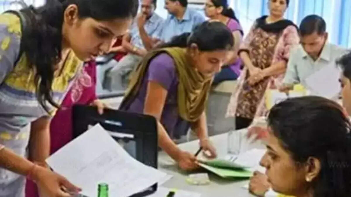 சிறப்பு முகாம்