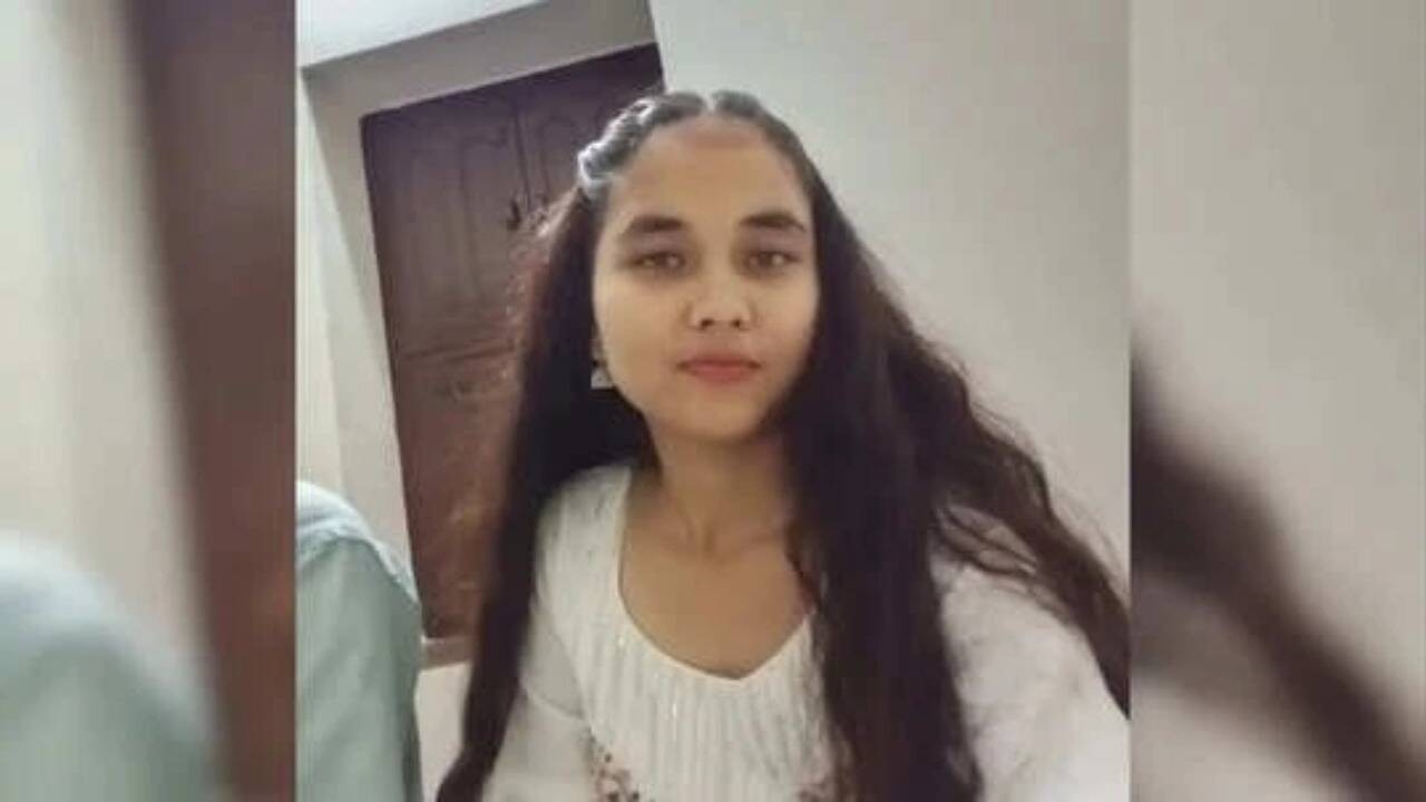 கொடூரம்... காதலனுடன் சென்ற மகளை கெஞ்சி வீட்டிற்கு அழைத்து வந்த ஆணவ கொலை!