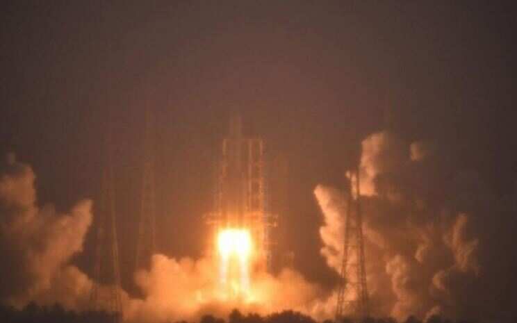 ரோபோ மூலம் மாதிரிகளை சேகரிக்க புதிய திட்டம்.. நிலவுக்கு விண்கலத்தை அனுப்பிய சீனா!