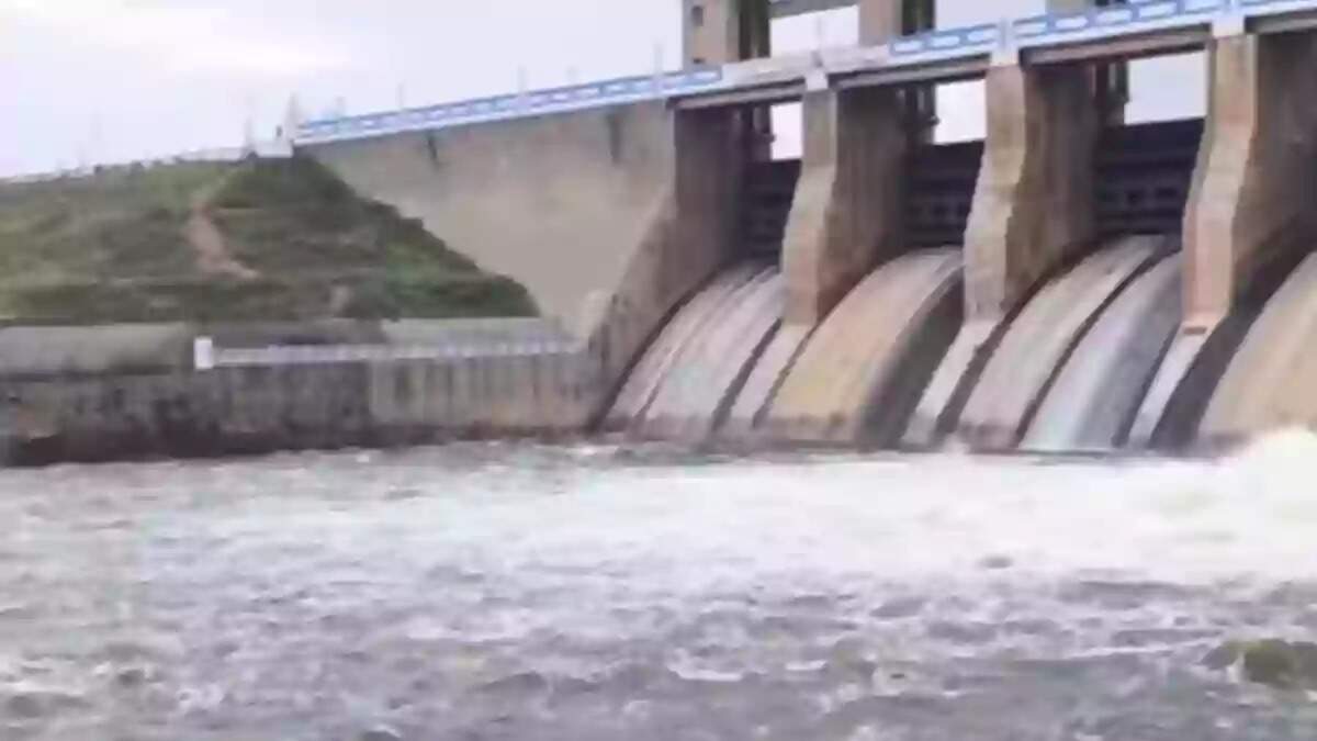 பொதுமக்களே உஷார்... ஆற்றில் இறங்கவும், குளிக்கவும் தடை... 3 மாவட்டங்களுக்கு வெள்ள அபாய எச்சரிக்கை!