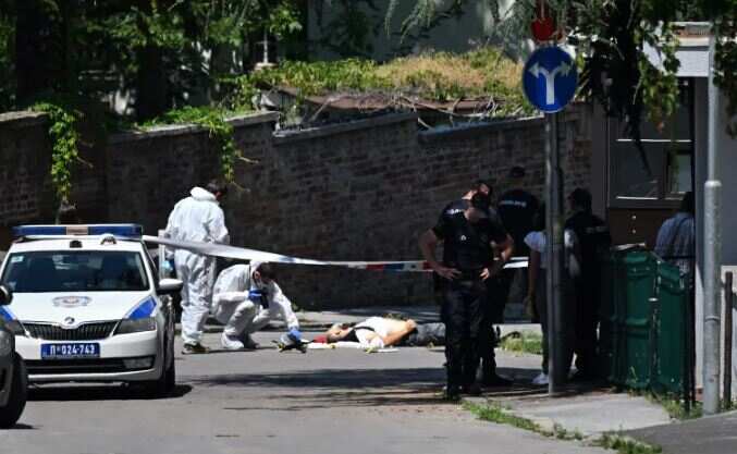 இஸ்ரேல் தூதரகம்.. தாக்க முயன்ற நபரை சுட்டுக்கொன்ற போலீஸ் அதிகாரிகள்!