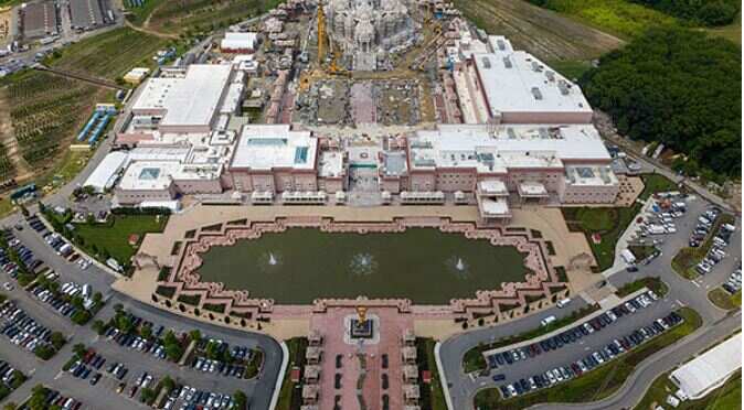 ”பிரம்மாண்டத்தின் பிரம்மாண்டம்”.. கட்டப்பட்ட மிகப்பெரிய இந்துக்கோவில்.. இந்தியாவில் இல்லை..!