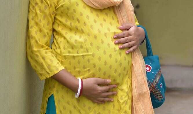 அதிர்ச்சி... 7ம் வகுப்பு மாணவி 6 மாத கர்ப்பம்... கதறும் பெற்றோர்!