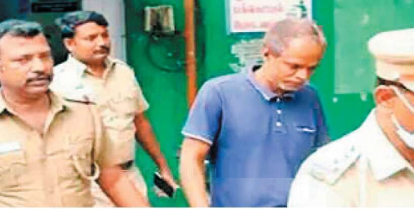 கலெக்டர் போல் பேசி பணமோசடி!! தட்டி தூக்கிய காவல்துறை!!