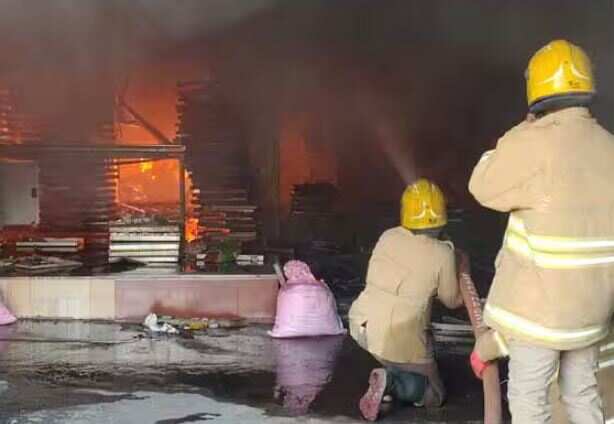 சாத்தூரில் தீப்பெட்டி ஆலையில் திடீர் தீ விபத்து!