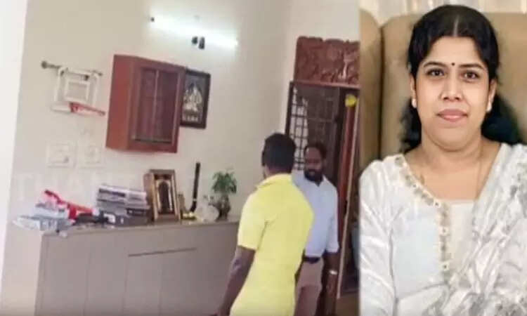 அமைச்சர் பெரியசாமி மகள் வீட்டில் அதிரடி ரெய்டு !