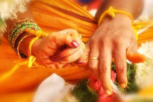 வகுப்பு தோழனுடன் காதல்... வெறுப்பில் 16 வயது மாணவிக்கு உறவினருடன் கட்டாய கல்யாணம் செய்து வைத்த பெற்றோர்!