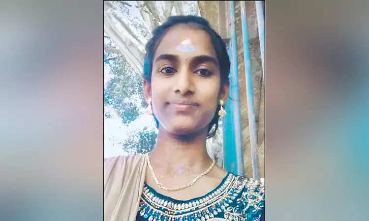 எதிர்பார்த்த மதிப்பெண் வரல ... 12ம் வகுப்பு மாணவி தற்கொலை!