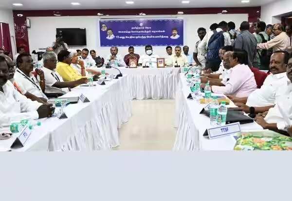 பேச்சுவார்த்தையை புறக்கணித்த போக்குவரத்து தொழிற்சங்கங்கள்... திமுக அரசுக்கு டிடிவி கடும் கண்டனம்!