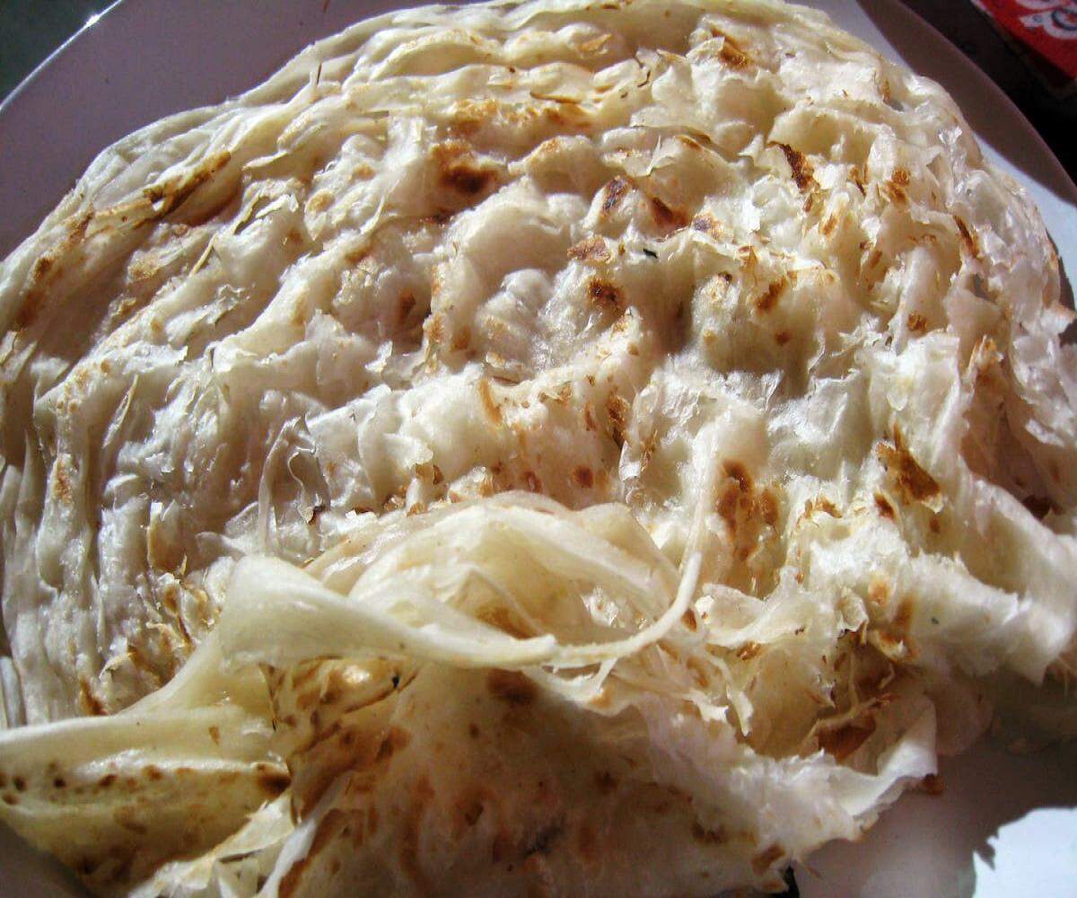 அதிர்ச்சி... பரோட்டா சாப்பிட்ட மருத்துவ கல்லூரி மாணவி திடீர் மரணம்.. கதறிய பெற்றோர்!