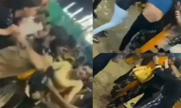 ஒரு காதலனுக்காக 5 காதலிகள் குடுமிபிடி சண்டை..! அவன் என் லவ்வர்..! காத்துவாக்குல 5 காதல்..!