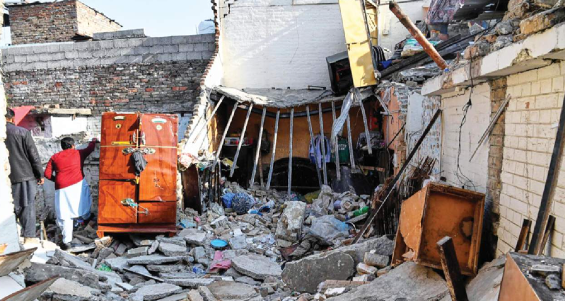 திருமண வீட்டில் சிலிண்டர் வெடிப்பு... புதுமணத் தம்பதி உட்பட 8 பேர் பலி!