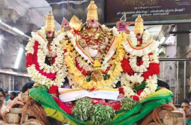 திருச்செந்தூரில் சித்திரை வசந்த திருவிழா தொடங்கியது... ஏராளமான பக்தர்கள் தரிசனம்!