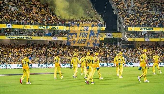 ஹவுஸ் ஃபுல்... சிஎஸ்கே - மும்பை போட்டி டிக்கெட்டுகள் சில நிமிடங்களில் விற்று தீர்ந்தன... ரசிகர்கள் ஏமாற்றம்!