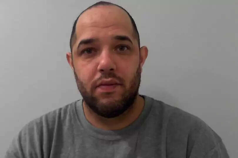 அதிர்ச்சி !! 282 முறை பெற்றோரை கத்தியால் குத்தி கொலை செய்த மகன்!! பகீர் பிண்ணனி!!