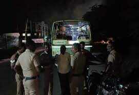 பேருந்தின் கண்ணாடி உடைப்பு!! ஓட்டுனர் படுகாயம்!! பரபரக்கும் திருவண்ணாமலை!!